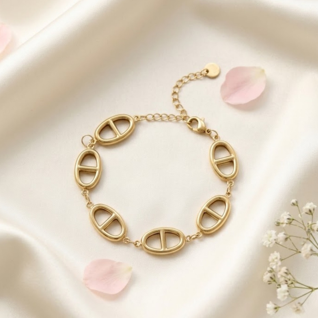 Golden Links Bracelet ✨