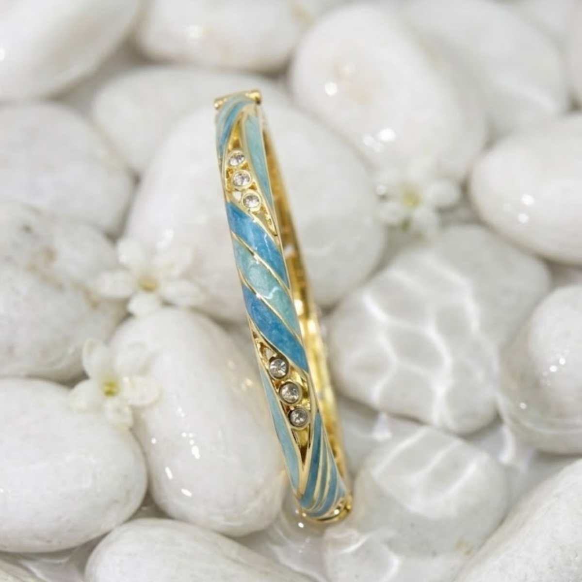 Color Pop Bangle – Blue 🩵